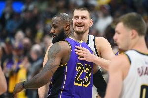 重磅NBA雄鹿vs勇士jrs 直播_重磅NBA雄鹿vs勇士jrs 直播免下载直播_重磅NBA雄鹿vs勇士jrs 直播网页直接观看