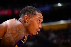 Shams对了一半！朗尼·沃克签的是训练营合同 不一定能留掘金